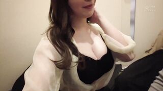 ACHJ-028 [中文字幕] 日下部加奈 - 我的胸部大過頭真抱歉 雖然在這種場所、J罩杯胸部密著！引誘勃起痴女中出約會