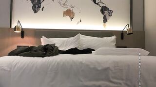 【小宝寻花】约了个极品大胸妹子，骑在身上舌吻调情口交上位大力猛操，很是诱惑喜欢不要错过