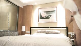 【文轩探花】约两个高颜值性感妹子玩双飞，口交乳推骑乘猛操