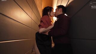 SONE-225 [中文字幕] 一般人有名人帮1000个鸡鸡取精过的J罩杯！没有剧本！本能大爆炸柔软肉弹性爱 丸石稀有