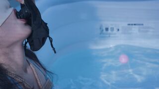 【悠米夏日特辑】快来和悠米清凉一夏吧《应聘的女模特》3 极限驷马（只要敢低头就被水呛）+酸奶爆口+蒙眼+牛奶滴胸+揉捏