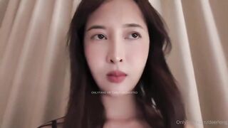 漂亮女友 OF「Deerlong」笑容甜美 主动口硬男友鸡吧 上位骑乘啪啪打桩